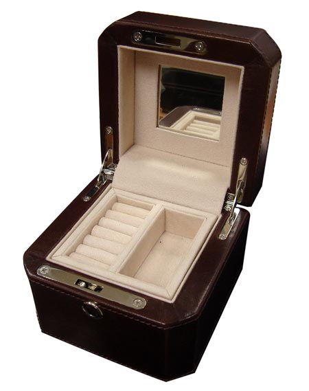 U933_4-vegetta-jewelry-box-1-2